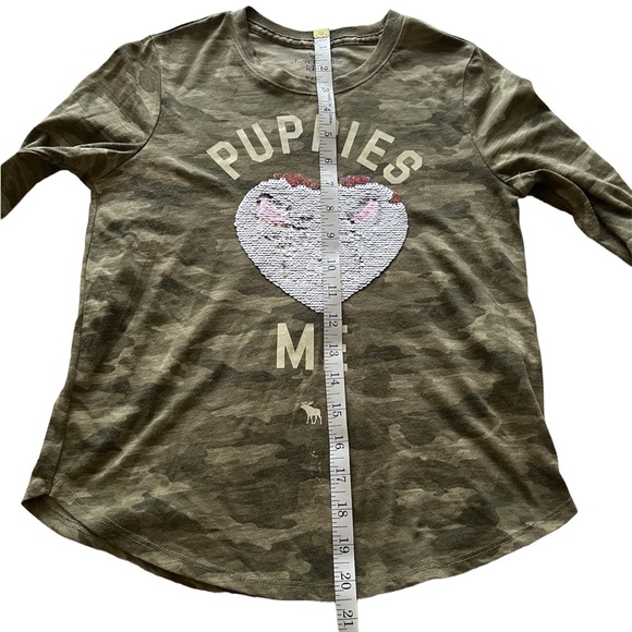 Abercrombie kids camouflage long sleeve shirt.Boston terrier with flip sequins. - Picture 6 of 9